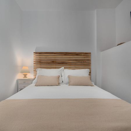 Niovi Seaview Apartments Áji Apóstoli Eksteriør bilde