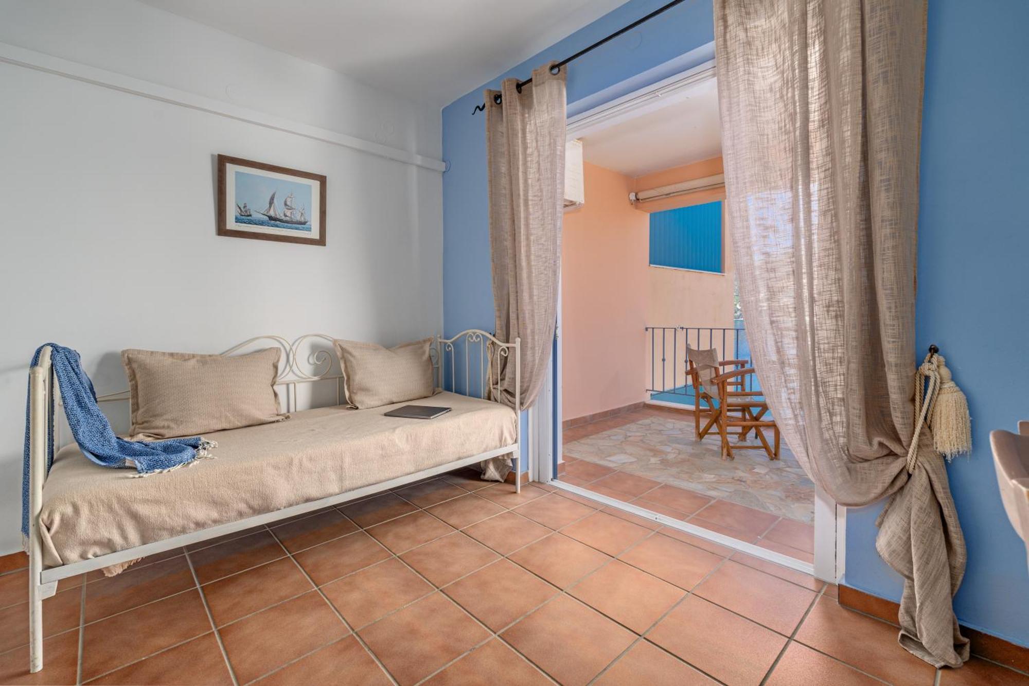 Niovi Seaview Apartments Áji Apóstoli Eksteriør bilde